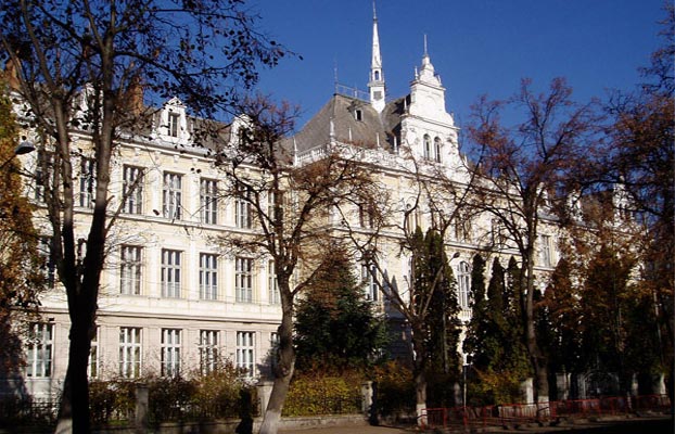 Colegiul „Liviu Rebreanu” intră în scenariul roșu cu toate clasele de gimnaziu și liceu Colegiul „Liviu Rebreanu” intră în scenariul roșu cu toate clasele de gimnaziu și liceu