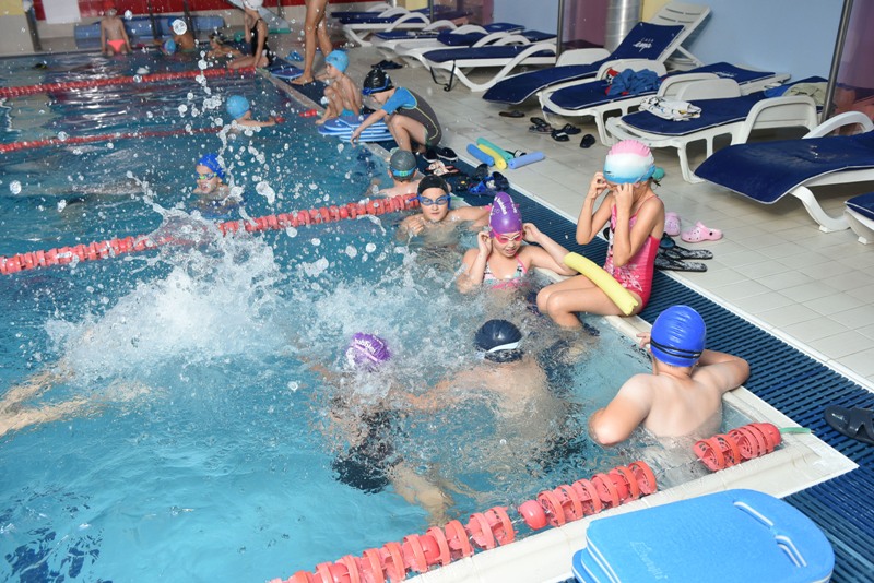 9 ani de relaxare, sport și bună dispoziție, alături de Casa EMA: Aniversare tristă, cu piscina goală, în acest an 9 ani de relaxare, sport și bună dispoziție, alături de Casa EMA: Aniversare tristă, cu piscina goală, în acest an