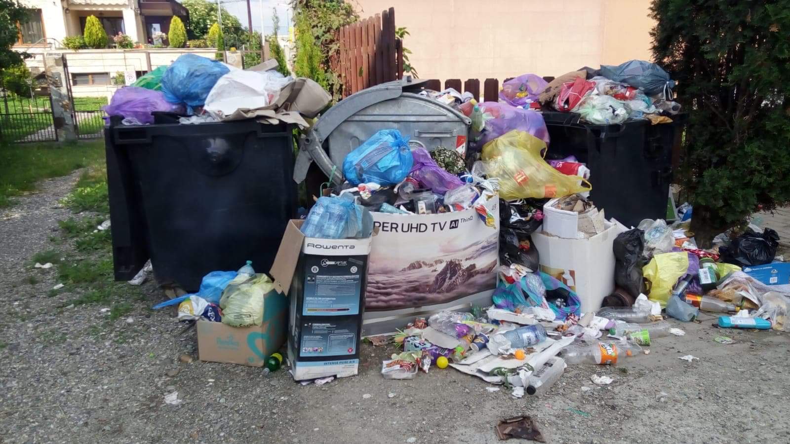 ADI Deșeuri, fără director plin de jumătate de an! Un interimar „veghează” asupra celor două SRL-uri care gestionează gunoaiele din județ ADI Deșeuri, fără director plin de jumătate de an! Un interimar „veghează” asupra celor două SRL-uri care gestionează gunoaiele din județ
