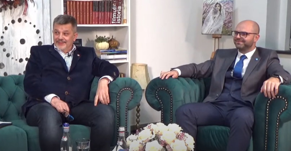 VIDEO: Discuții aprinse, în interiorul USR-Plus. „Așa ar trebui să arate democrația într-un partid” VIDEO: Discuții aprinse, în interiorul USR-Plus. „Așa ar trebui să arate democrația într-un partid”