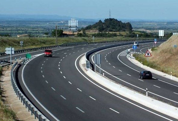 VIDEO: Moment istoric pentru bistrițeni! Autostrada Nordului care va traversa și Bistrița, obligatoriu de construit în trei ani, prin lege VIDEO: Moment istoric pentru bistrițeni! Autostrada Nordului care va traversa și Bistrița, obligatoriu de construit în trei ani, prin lege