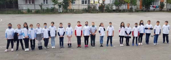 Scrisori de prietenie transmise între copii, în cadrul unui proiect al Fundației Inocenți Bistrița (FOTO) Scrisori de prietenie transmise între copii, în cadrul unui proiect al Fundației Inocenți Bistrița (FOTO)