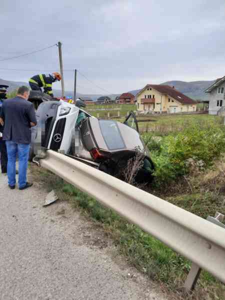 FOTO: Accident cu două victime pe D 17, la Crainimăt