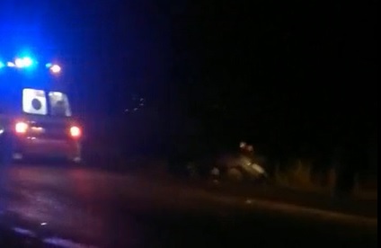VIDEO: Un maramureșean a agățat cu mastodontul o mașină condusă de o tinerică și au ajuns în șanț VIDEO: Un maramureșean a agățat cu mastodontul o mașină condusă de o tinerică și au ajuns în șanț