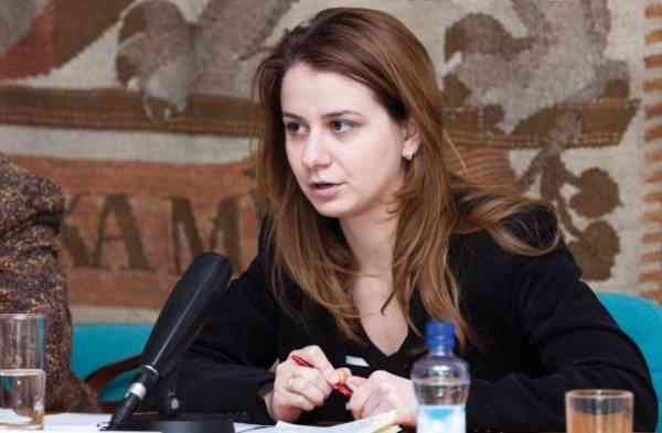 Educația, strategie ce pornește privind spre evoluția societății și a economiei