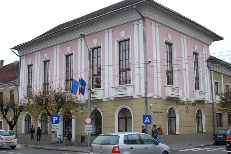 GRAV! 32 de angajați ai Primăriei Bistrița sunt infectați cu Covid-19. Urbanismul și Direcția Tehnică, lovite cel mai rău