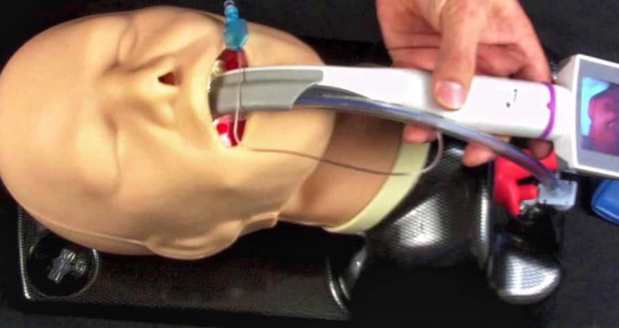 Un nou aparat necesar în intubare a fost achiziționat la Spitalul Județean de Urgență Bistrița