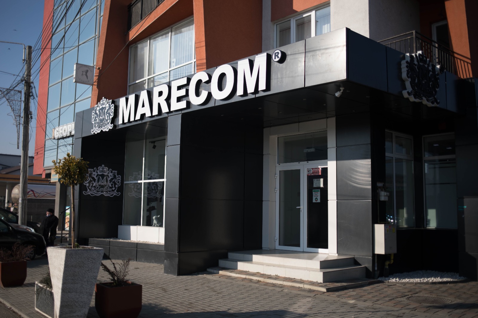 Te îmbraci bine de la MARECOM și-l ajuți pe Moș Crăciun să ajungă și la copiii săraci! Te îmbraci bine de la MARECOM și-l ajuți pe Moș Crăciun să ajungă și la copiii săraci!