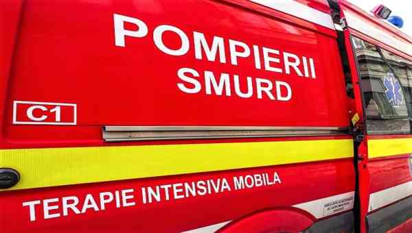Accident în Mureșenii Bârgăului! Fetiță de 8 ani, lovită de autobuz