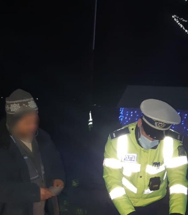 O singură zi, o sută de amenzi aplicate de polițiști pentru nerespectarea măsurilor impuse în contextul pandemiei de coronavirus