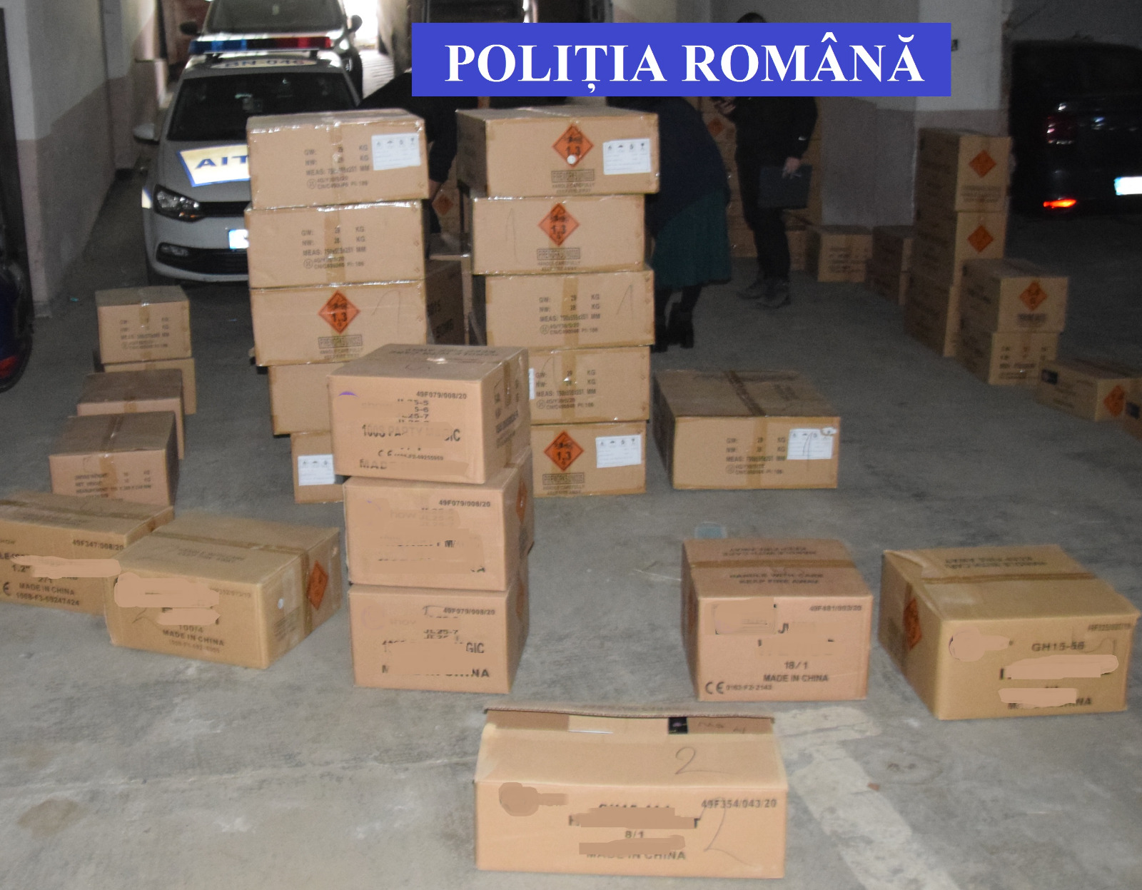 FOTO/VIDEO: O tonă și jumătate de artificii și petarde indisponibilizate de polițiști