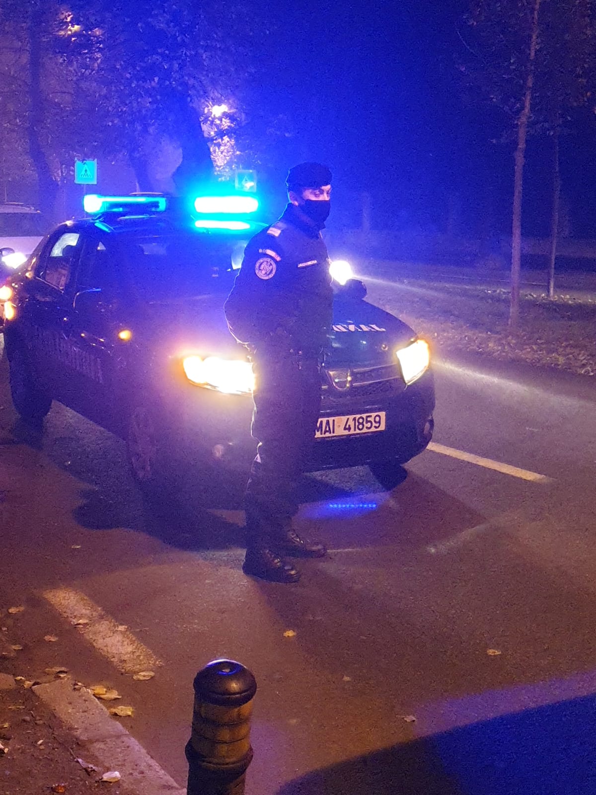 Au organizat petreceri de Revelion la cabane și au avut parte de vizita jandarmilor