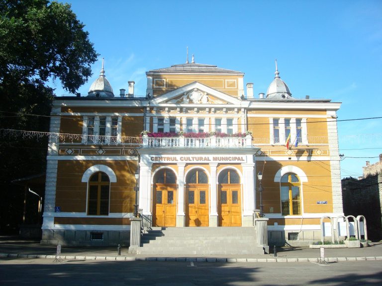 CINE preia frâiele Casei de Cultură?