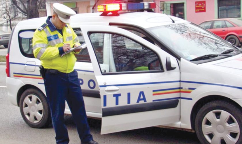 Polițist, cât pe ce să fie călcat de un sucevean băut și fără permis! Polițist, cât pe ce să fie călcat de un sucevean băut și fără permis!