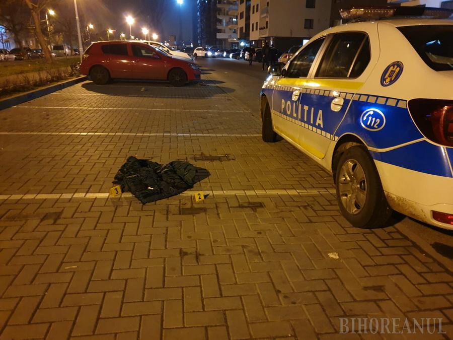 FOTO/VIDEO – ȘOCANT: Un fost șef de Poliție Locală și-a înjunghiat iubita în plină stradă