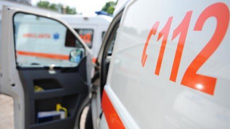 Medicii se chinuie să readucă la viață o femeie electrocutată