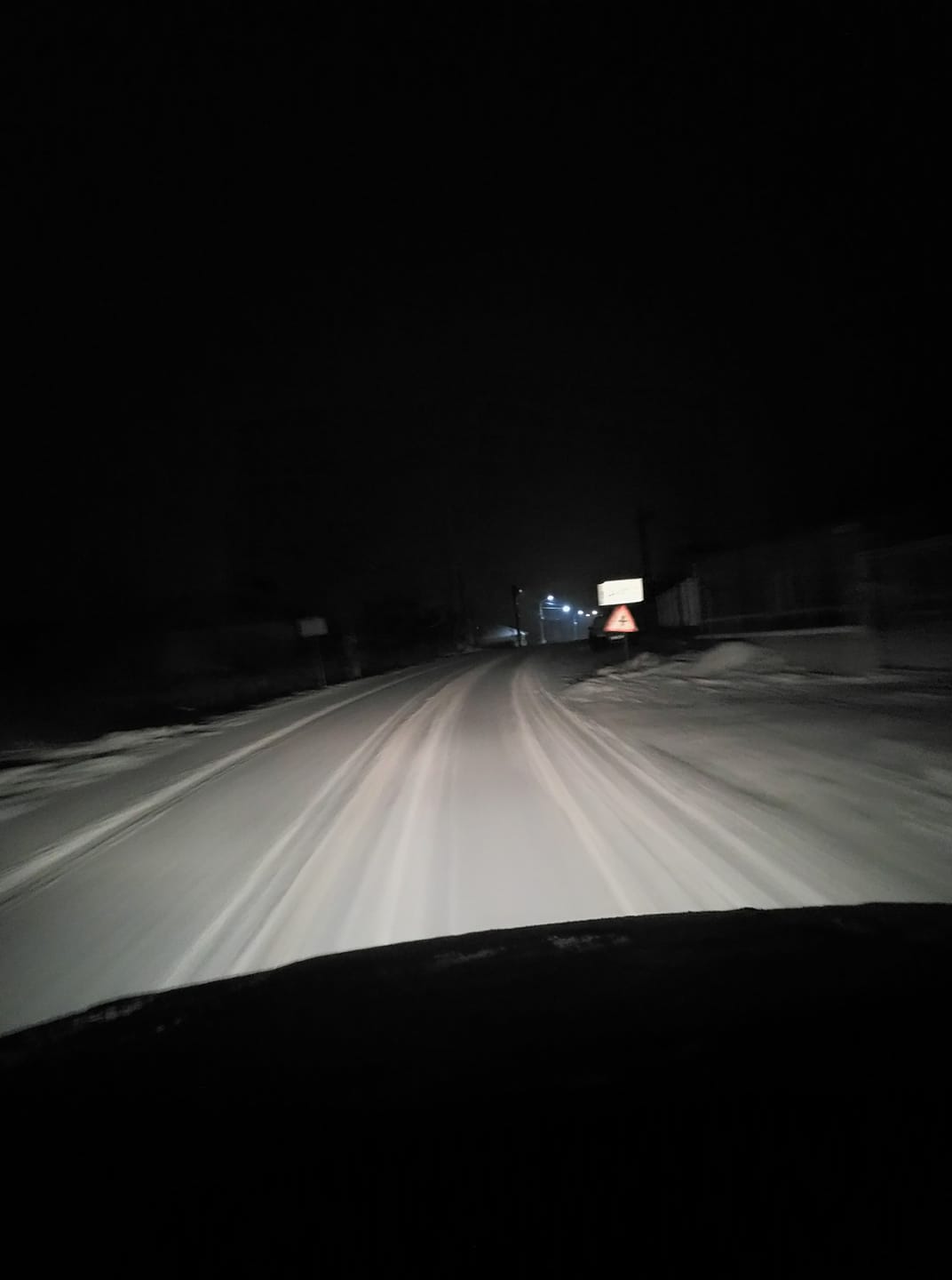 FOTO/VIDEO: ZĂPADĂ pe TOATE drumurile din județ! Circulați cu prudență! FOTO/VIDEO: ZĂPADĂ pe TOATE drumurile din județ! Circulați cu prudență!